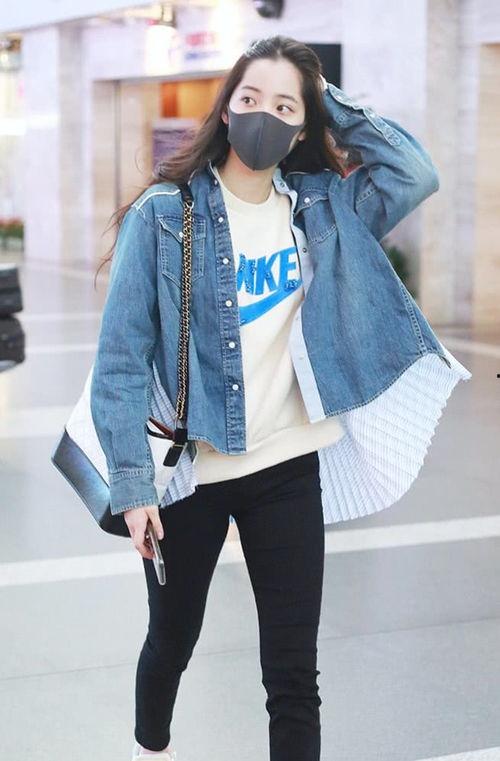 女明星穿牛仔外套,女明星们的潮流穿搭秀