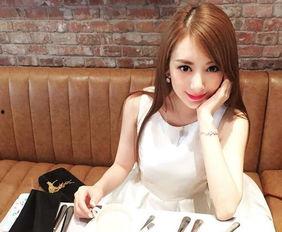 娱乐吃瓜酱燃脂,揭秘明星健身秘诀与美食诱惑